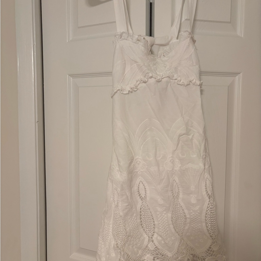 Tularosa Elegant White Lace Dress